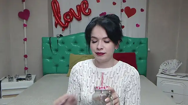 JasmineKouch online show from 04-11-26, 05:37