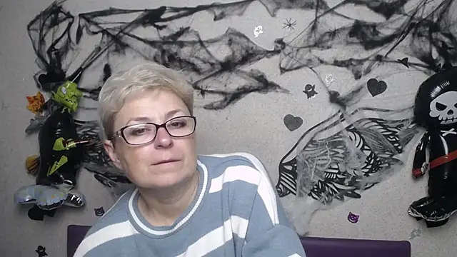 EmiliaGree online show from 11-04-25, 06:11