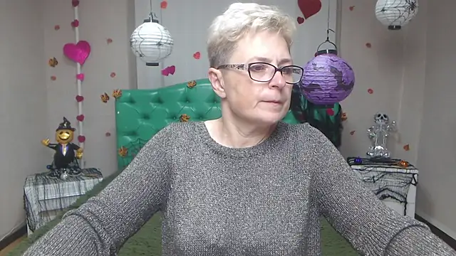 EmiliaGree online show from 11-10-25, 06:02