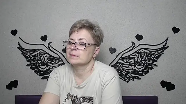 EmiliaGree online show from 04-15-26, 05:17