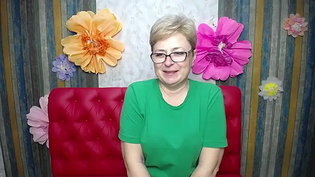 EmiliaGree online show from 05-10-26, 05:04