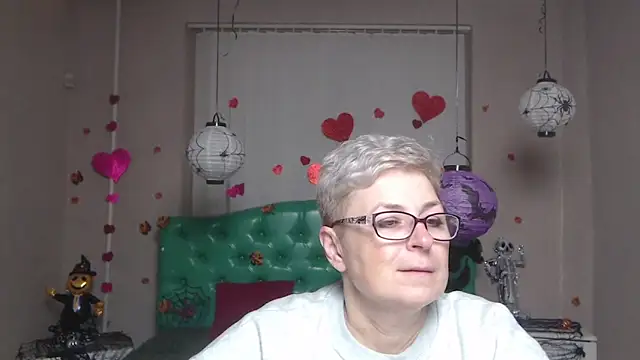 EmiliaGree online show from 11-15-25, 06:01