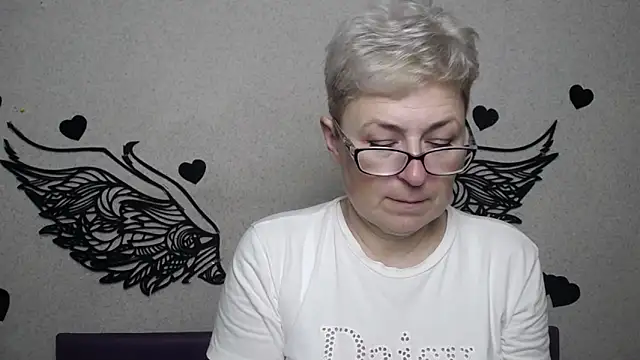 EmiliaGree online show from 11-17-25, 06:12