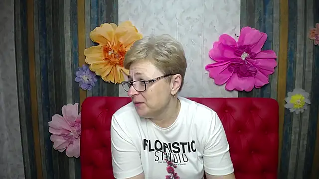 EmiliaGree online show from 05-09-26, 05:05