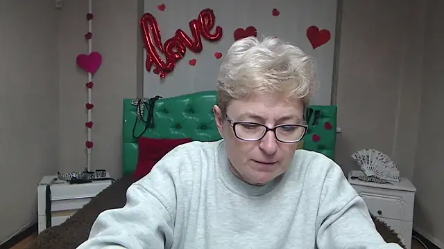 EmiliaGree online show from 01-18-26, 08:23