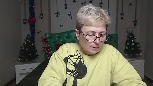 EmiliaGree online show from 12-15-25, 06:03