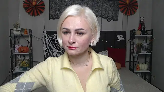 OliviaHorst online show from 10-23-25, 05:28