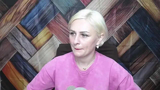 OliviaHorst online show from 09-11-25, 05:18