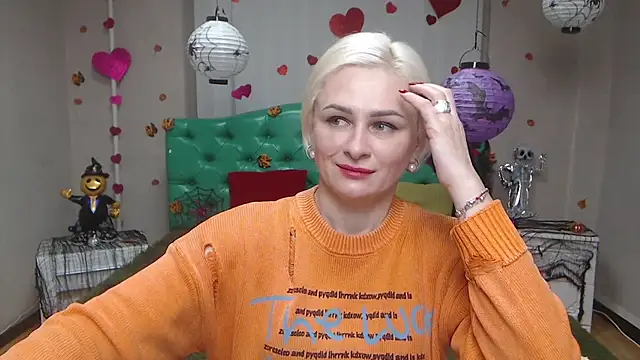 OliviaHorst online show from 11-06-25, 06:17