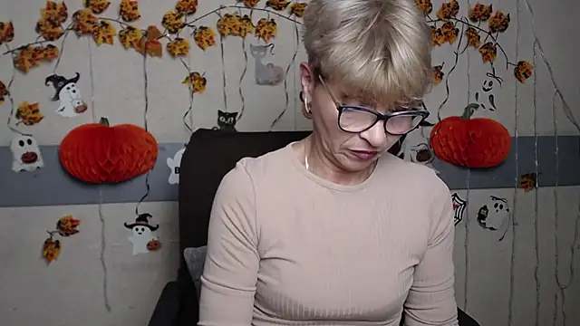 EllaBonito online show from 11-13-25, 06:28