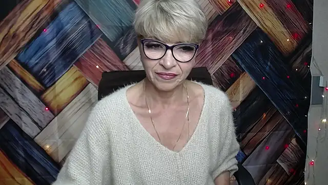 EllaBonito online show from 10-17-25, 05:33