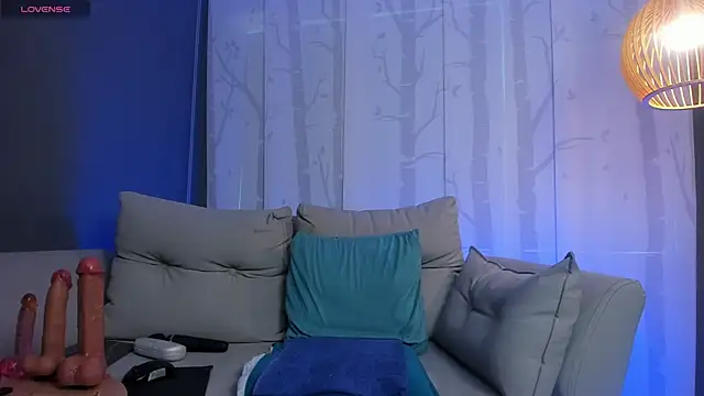 Snapshot of celestelewis chatting on 03-13-25, 07:39 celestelewis online show from 03-13-25, 07:39