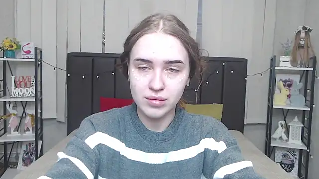 LauraHlot online show from 09-29-25, 05:58