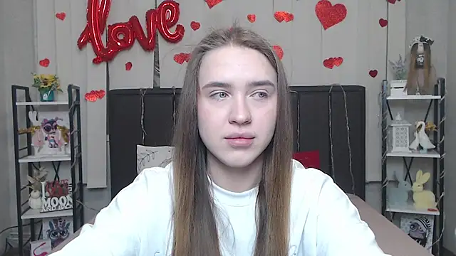 LauraHlot online show from 02-09-26, 06:50