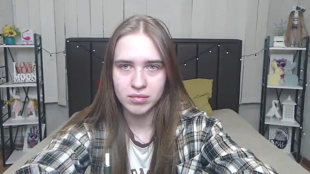 LauraHlot online show from 09-22-25, 05:41