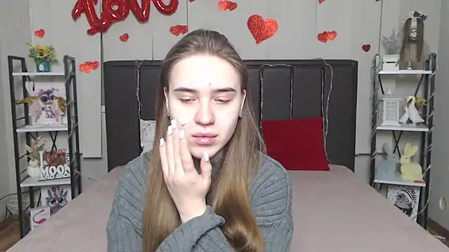 LauraHlot online show from 02-19-26, 06:27