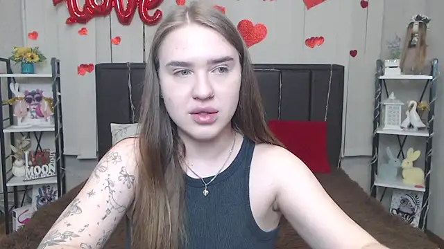 LauraHlot online show from 05-07-26, 06:11