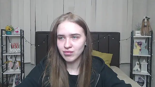 LauraHlot online show from 09-20-25, 06:07