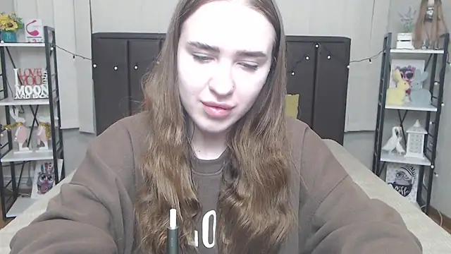 LauraHlot online show from 10-01-25, 05:28