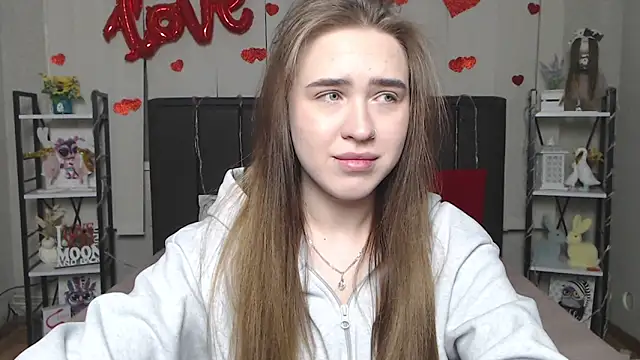 LauraHlot online show from 02-17-26, 06:22