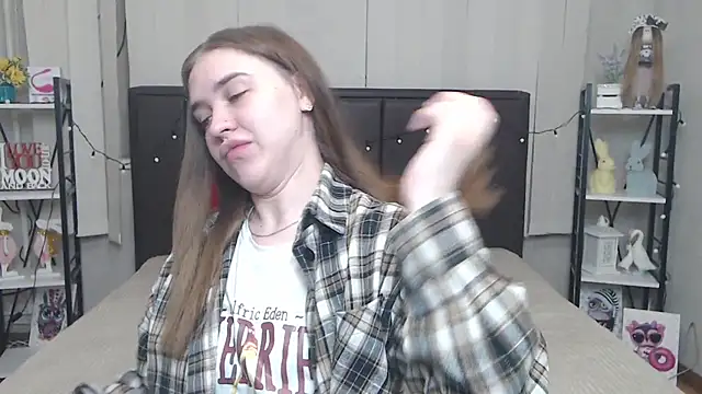 LauraHlot online show from 09-11-25, 06:35