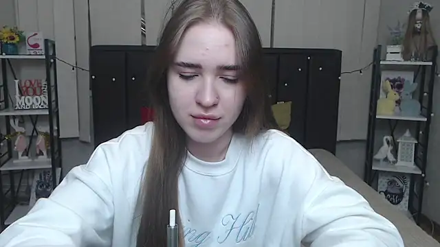 LauraHlot online show from 09-30-25, 06:25