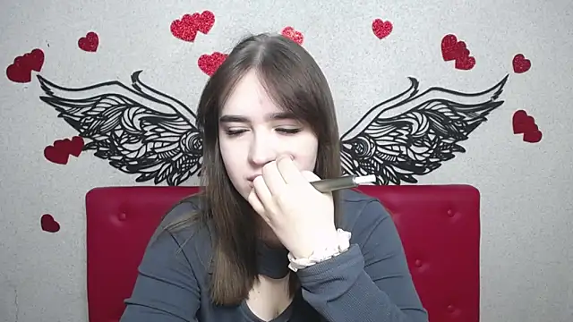 LauraHlot online show from 03-15-25, 06:58