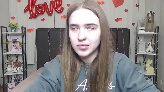 LauraHlot online show from 01-18-26, 08:23