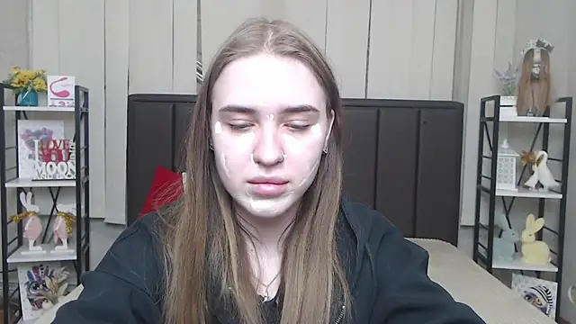 LauraHlot online show from 11-26-25, 07:36