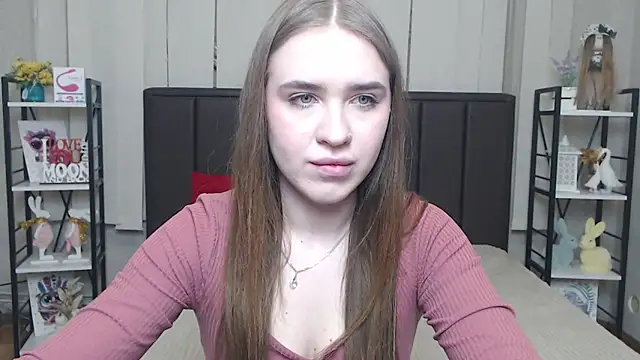 LauraHlot online show from 12-04-25, 06:29