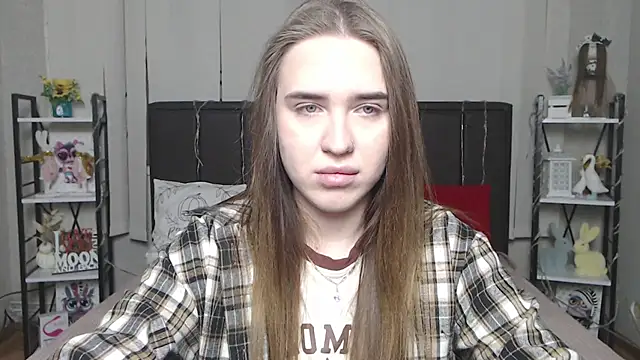 LauraHlot online show from 01-15-26, 06:44