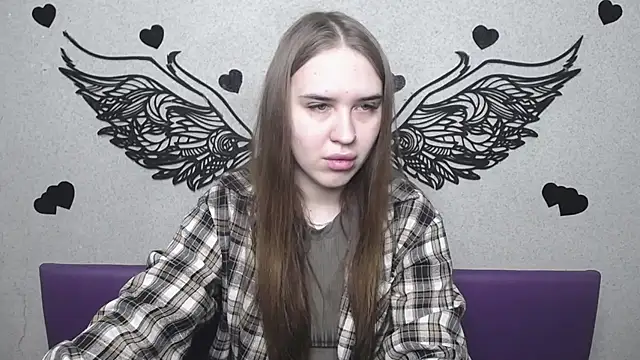 LauraHlot online show from 04-22-26, 05:36
