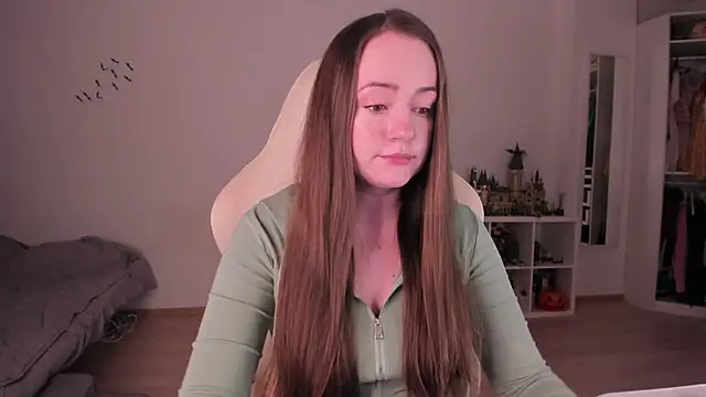 WalkingGirl online show from 12-02-25, 04:52