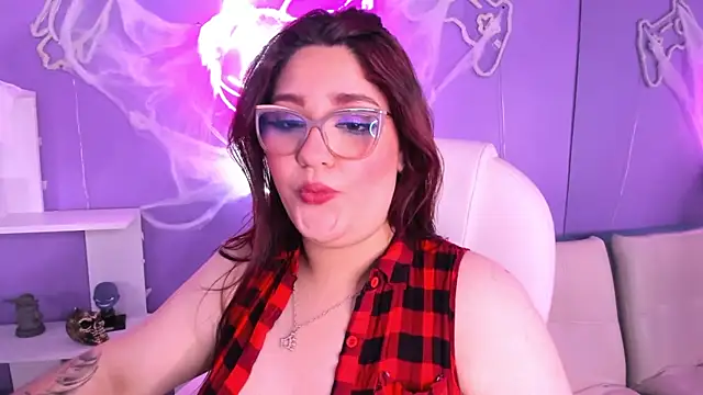 Camiila Osorio online show from 10-28-25, 07:57