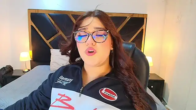 Camiila Osorio online show from 04-27-26, 07:12