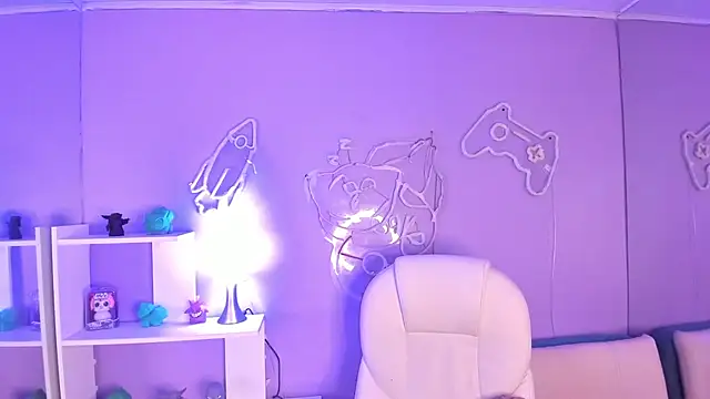 Camiila Osorio online show from 11-29-25, 07:47