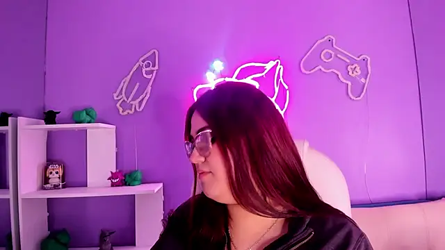 Camiila Osorio online show from 11-08-25, 07:39