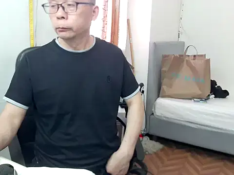 zwc147369 online show from 05-23-26, 12:48