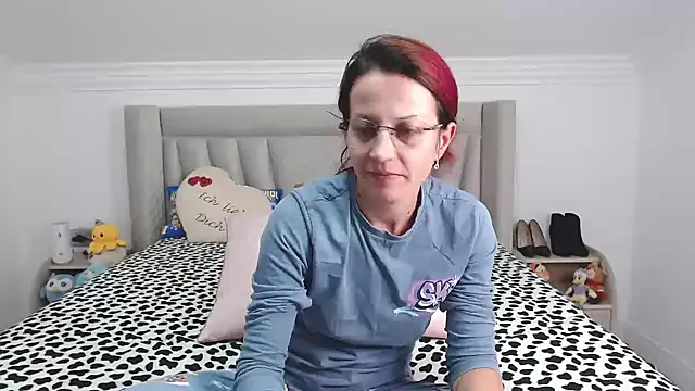 CatWoman0001 online show from 12-02-25, 04:41