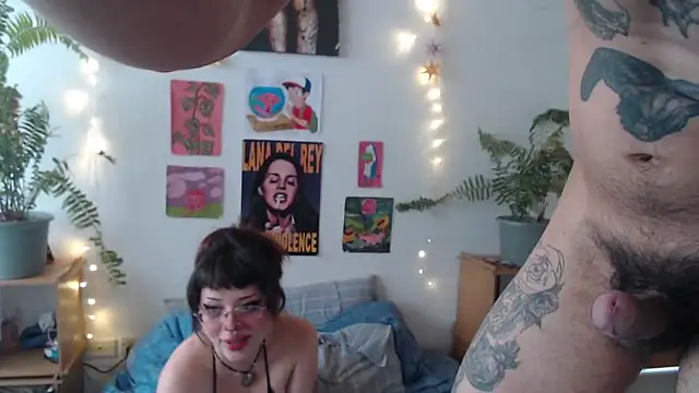 Snapshot of AsRusell666 chatting on 02-14-26, 02:06 AsRusell666 online show from 02-14-26, 02:06