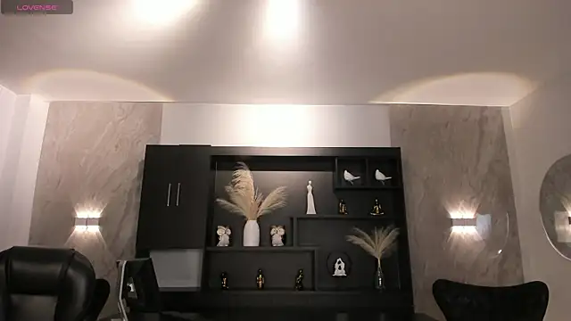 ValeriaVelvet online show from 10-18-25, 12:07