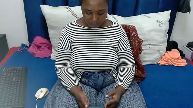 Thickchocolatex2 online show from 03-11-26, 12:43