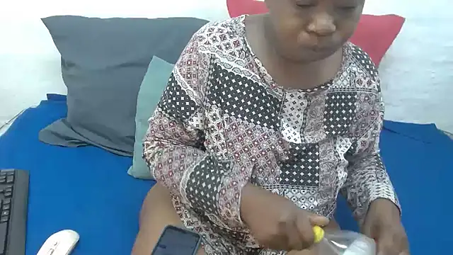 Thickchocolatex2 online show from 11-29-25, 06:13