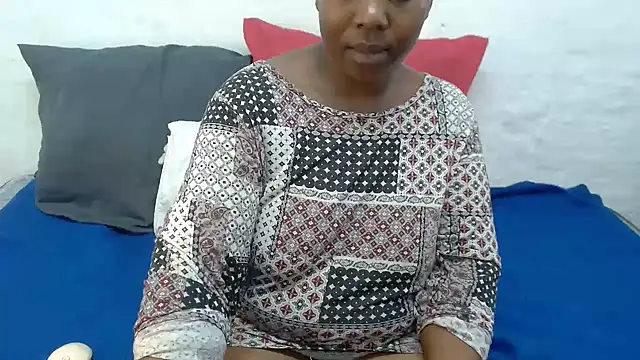 Thickchocolatex2 online show from 11-01-25, 11:37