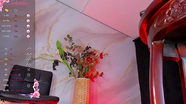 Snapshot of Karla-Ebony chatting on 09-24-25, 01:28 Karla-Ebony online show from 09-24-25, 01:28