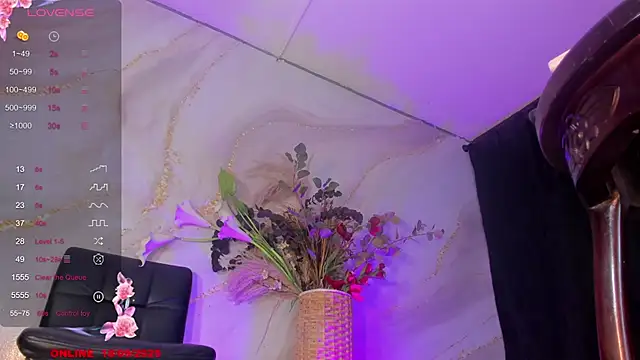 Snapshot of Karla-Ebony chatting on 09-18-25, 02:42 Karla-Ebony online show from 09-18-25, 02:42