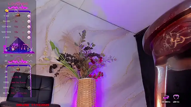 Snapshot of Karla-Ebony chatting on 10-11-25, 01:56 Karla-Ebony online show from 10-11-25, 01:56