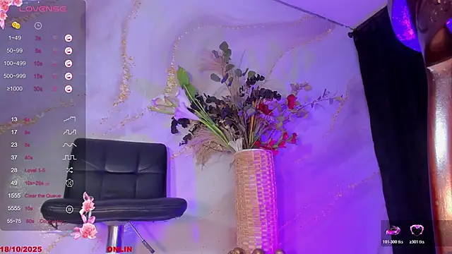 Snapshot of Karla-Ebony chatting on 10-18-25, 01:57 Karla-Ebony online show from 10-18-25, 01:57