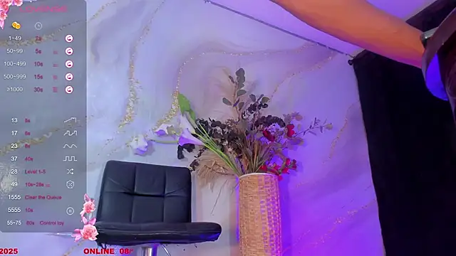 Snapshot of Karla-Ebony chatting on 10-08-25, 01:23 Karla-Ebony online show from 10-08-25, 01:23