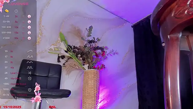 Snapshot of Karla-Ebony chatting on 10-15-25, 01:52 Karla-Ebony online show from 10-15-25, 01:52